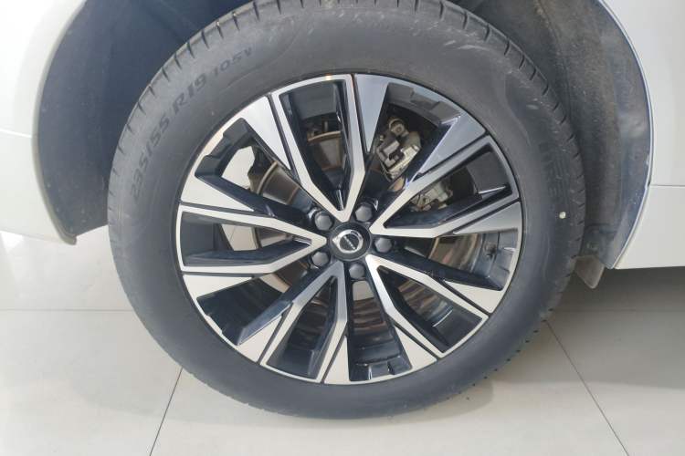 Used Volvo XC60 2023 B5 4x4 Smart Luxury Edition