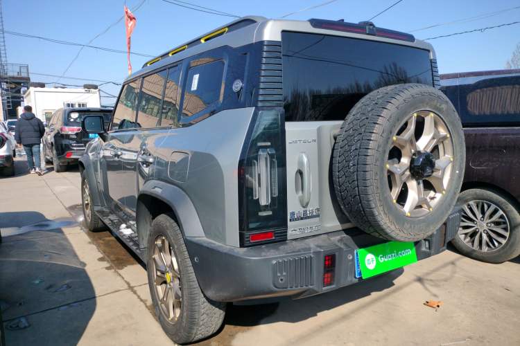 Used JETOUR Traveler 2023 2.0T All-Wheel Drive Conquer PRO
