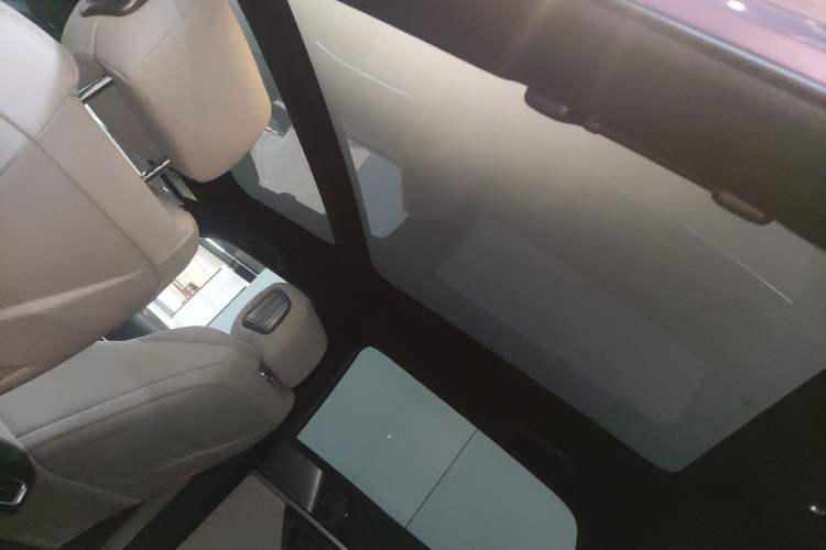 Used Honda P7 2025 Four-Wheel Drive Long-Range Max Headliner