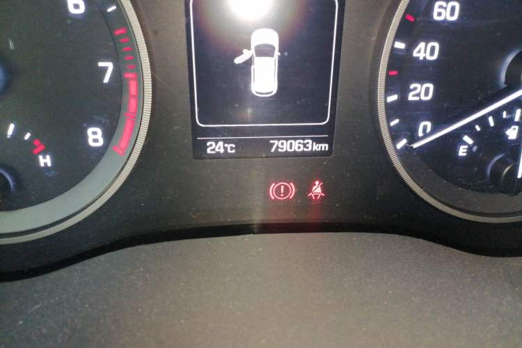 Used Hyundai Tucson 2018 1.6T Dual-Clutch Two-Wheel Drive 15th Anniversary Special Edition Odometer Close Up