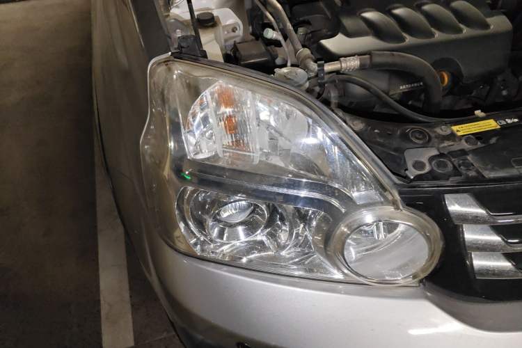 Used Dongfeng Fengdu MX6 2016 2.0L CVT Two-Wheel Drive Dream Edition
