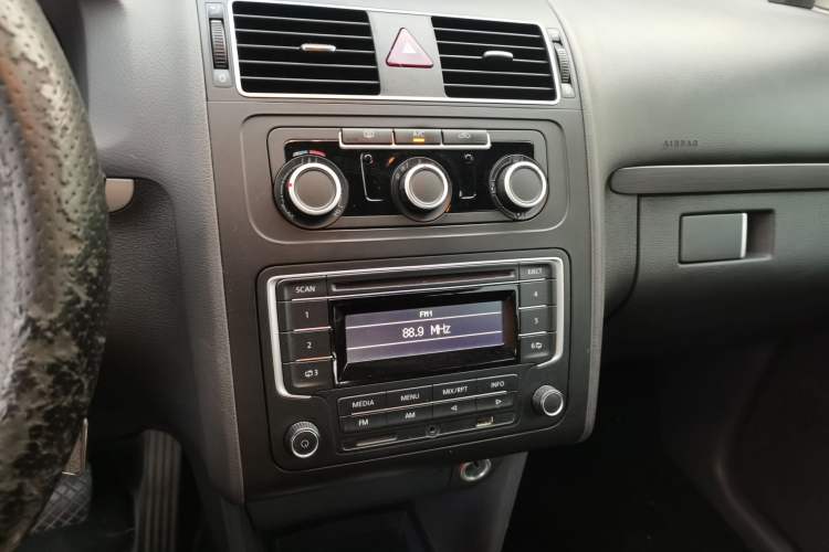 Used Volkswagen Touran 2015 1.4T DSG Comfort Edition 5 Seats
