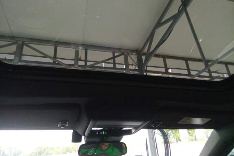 Used Cadillac XT4 2024 Facelift 28T Two-Wheel-Drive Luxury Version Headliner