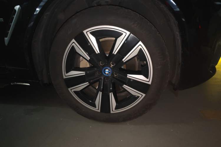 Used BMW iX3 2023 Leading Model Right Front Wheel Hub