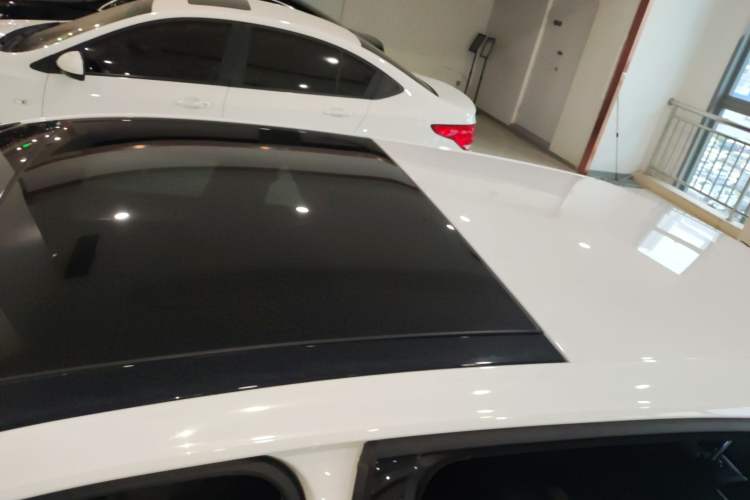 Used Volkswagen Golf 2016 230TSI Automatic Luxury Version Roof