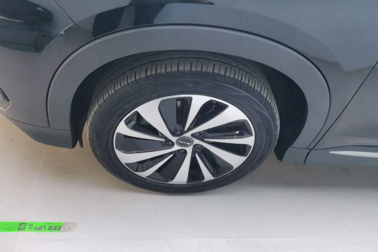 Used BYD Song PLUS New Energy 2024 HONOR Edition DM-i 71km Luxury Model Left Front Wheel Hub