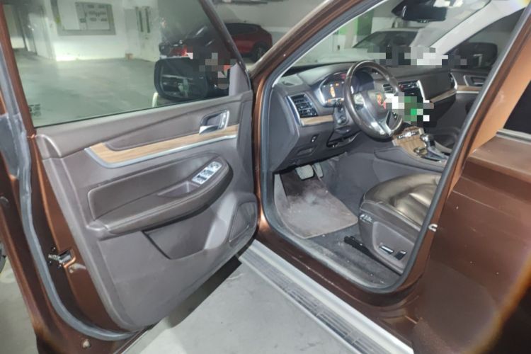 Used Roewe RX8 2018 30T Smart Connectivity All-Wheel Drive Supreme Edition
