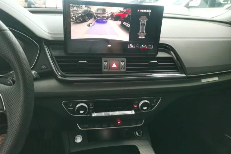 Used Audi Q5L 2022 Updated 45T Luxury Dynamic Version
