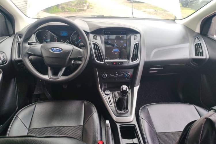 Used Ford Focus 2017 Hatchback 1.6L Manual Comfort Plus SmartDrive Edition