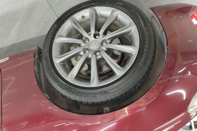 Used Toyota Reiz 2013 2.5V Shangrui Edition Left Front Wheel Hub