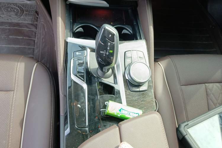 Used BMW 5 Series 2022 Second Facelift 525Li Luxury Package
