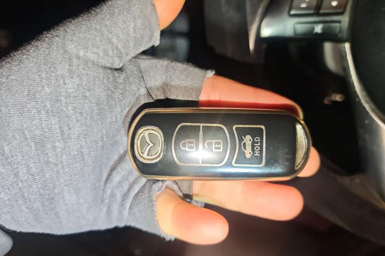 Used Mazda Atenza 2015 2.0L Blue Sky Luxury Edition
