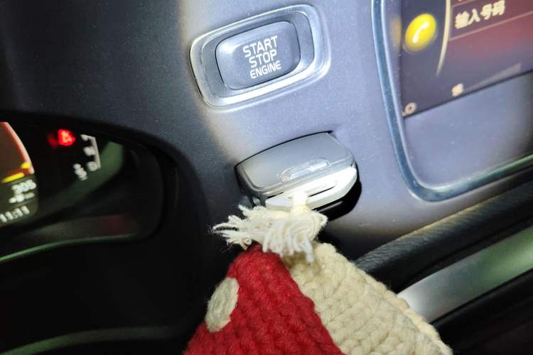 Used Volvo V40 2018 T3 Zhiyi Edition Vehicle Key