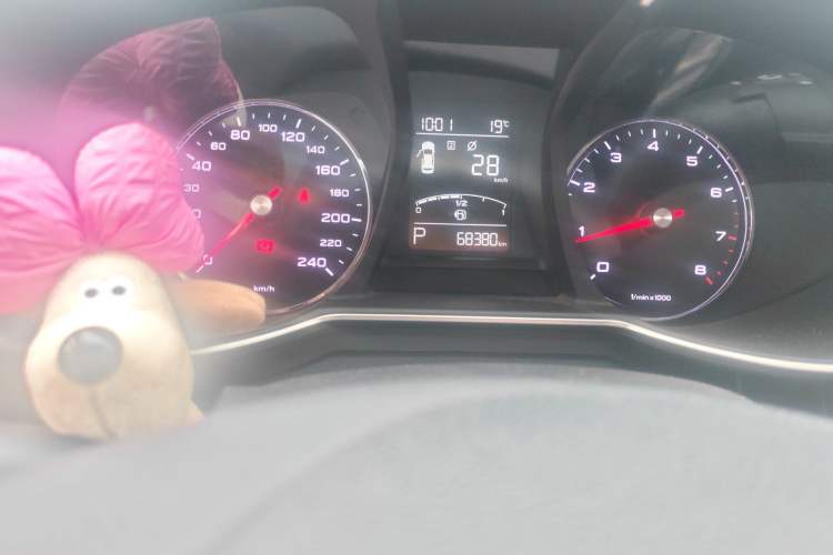 Used MG 6 2017 20T Automatic Prestige Internet Edition China V Standard Odometer Close Up