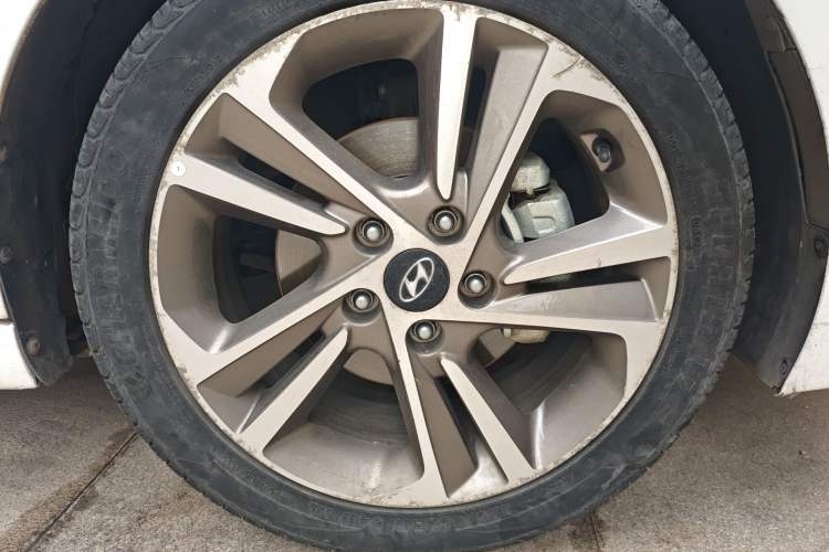 Used Hyundai Elantra (6th Generation / Lingdong) 2016 1.6L Automatic ZhiXuan – Elite Version