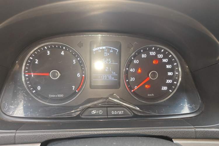 Used Volkswagen Lavida 2013 1.6L Manual Comfort Edition
