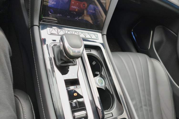 Used Hongqi H5 2023 2.0T Automatic Smart Connect Flagship Edition