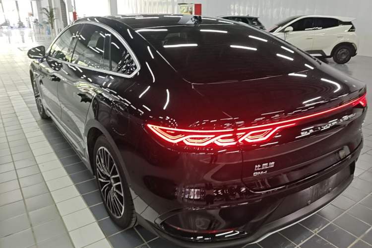 Used BYD Han 2025 DM-i Intelligent Driving Edition 125KM LiDAR Flagship Model