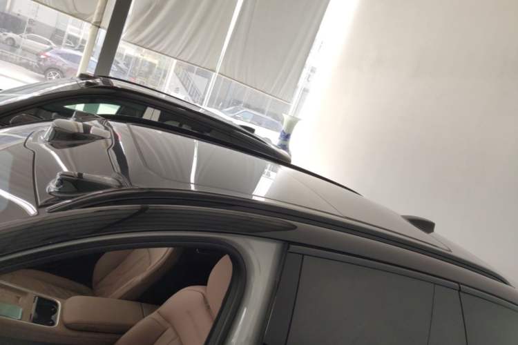 Used Nio ES6 2025 75 kWh Roof