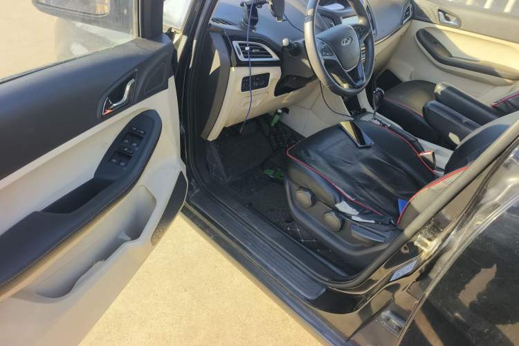 Used Chery Arrizo M7 2015 2.0L CVT Wide Enjoyment Edition 232 Seats