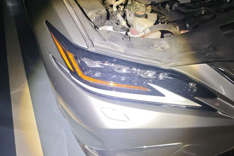 Used Lexus ES 2018 300h Premium Edition China V Standard
