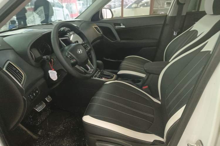 Used Hyundai ix25 2015 1.6L Automatic Two-Wheel Drive Smart GLS Trim
