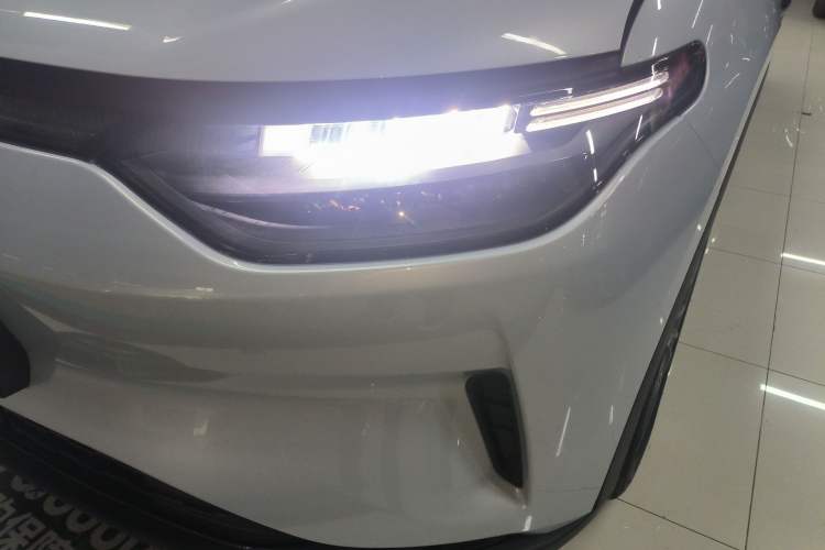 Used Leapmotor C11 2023 Pure Electric 500 Comfort Edition Left Front Headlight