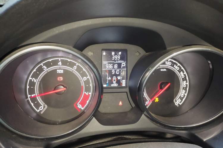 Used MG GT 2015 1.5T Automatic Luxury Edition Odometer Close Up