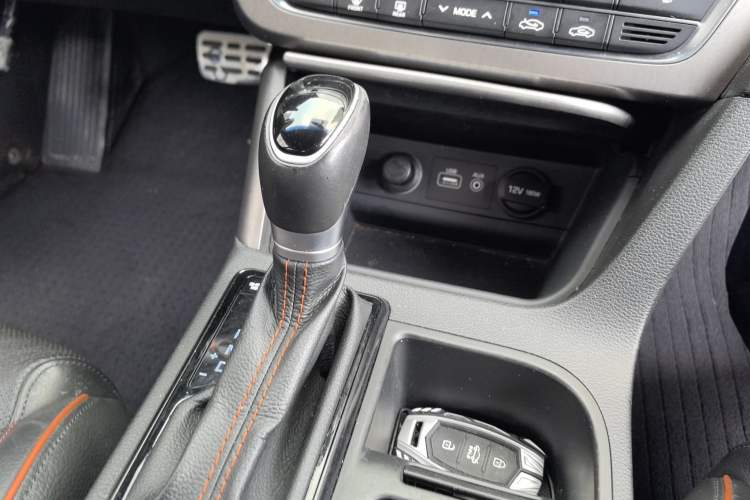 Used Hyundai Sonata 2015 1.6T GLS Smart Model Gear Lever
