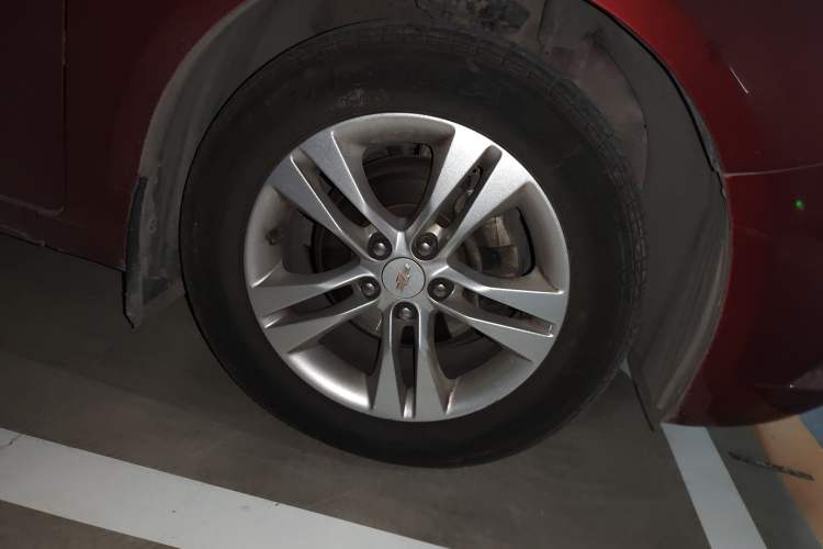 Used Chevrolet Cruze 2015 1.5L Classic SE MT
