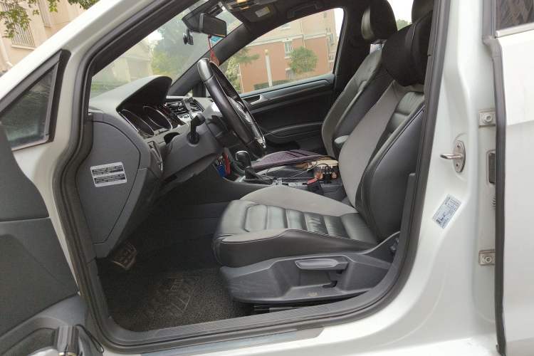 Used Volkswagen Golf 2017 280TSI Automatic R-Line Million-Vehicle Commemorative Edition