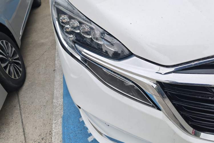 Used Buick GL8 2021 ES Land Cruiser 653T Luxury Edition