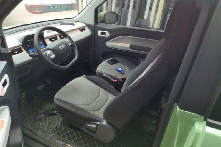 Used Chery QQ Ice Cream 2022 120km Conical Shape Lithium Iron Phosphate
