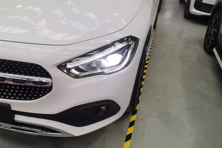 Used Mercedes-Benz GLA 2022 Facelifted GLA 200 Left Front Headlight