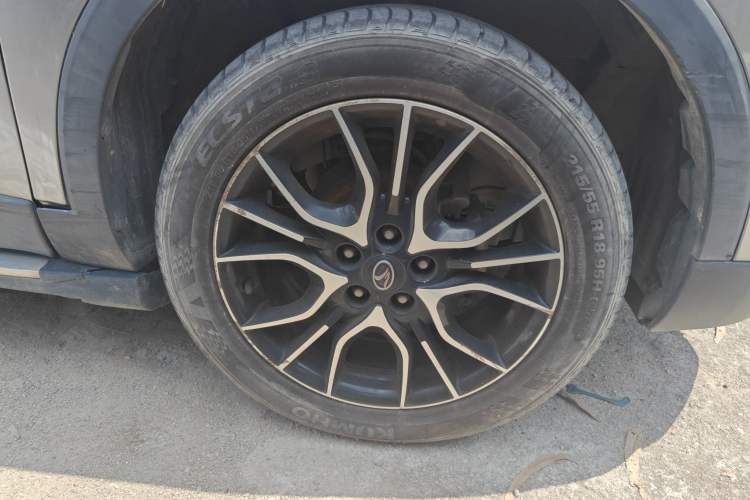 Used Soueast DX3 2018 1.5L Manual Luxury Model Right Front Wheel Hub