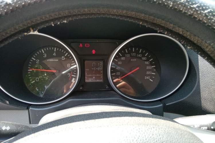 Used FAW Senya S80 2013 1.5L Manual 5-Seat Urban Fashion Edition