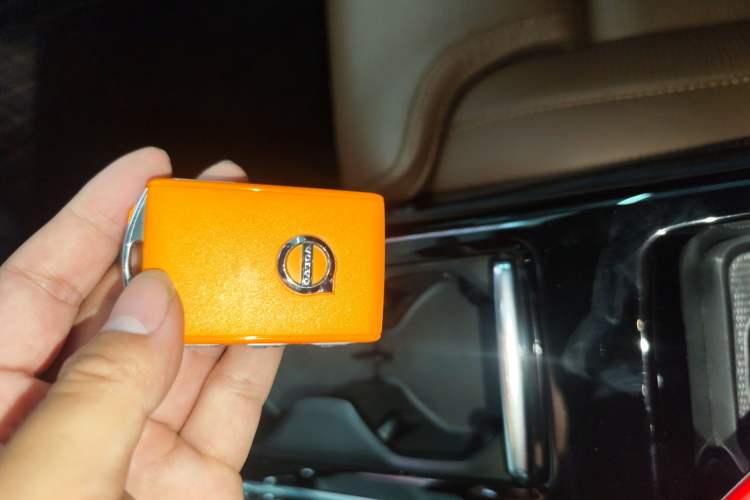 Used Volvo S90 New Energy 2023 T8 Plug-in Hybrid All-Wheel Drive Long-Range Luxury Edition