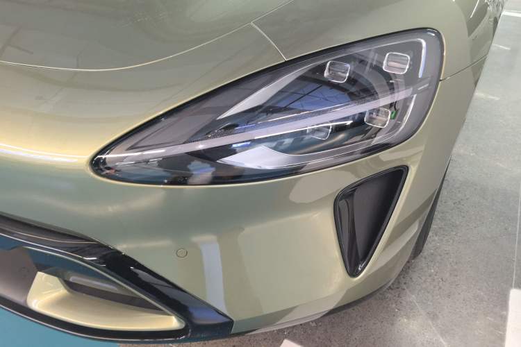 Used Xiaomi Auto SU7 2024 Four-Wheel Drive Ultra-Long Range Advanced Intelligent Driving Max Edition