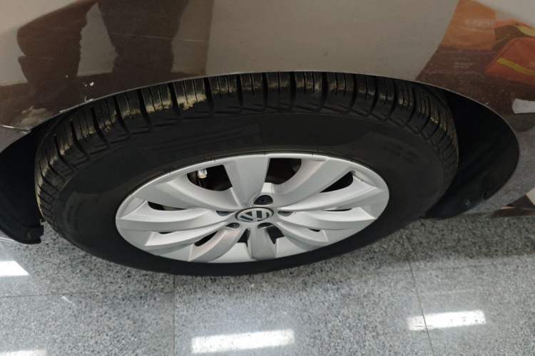 Used Volkswagen Beetle 2014 1.2TSI Fashion Edition Left Front Wheel Hub