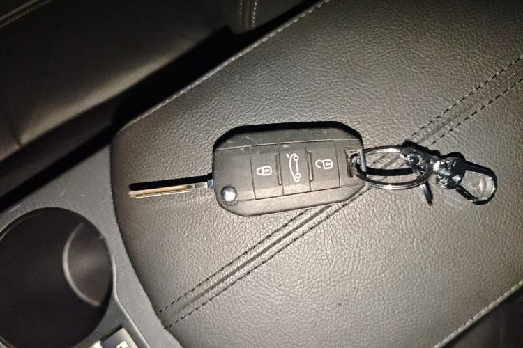 Used Peugeot 3008 2016 1.6THP Automatic Trend Edition
