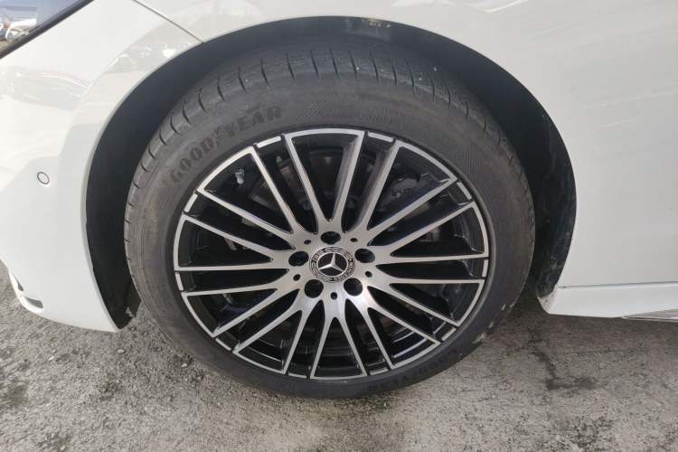 Used Mercedes-Benz C-Class 2025 Refresh C 200 L Sport Edition Left Front Wheel Hub