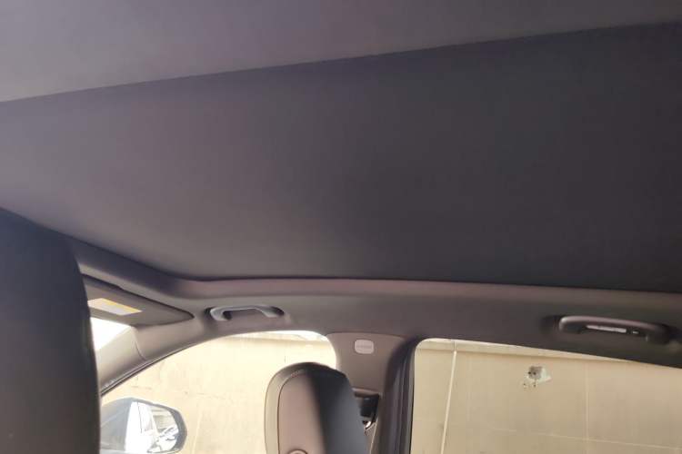 Used Cadillac XT4 2020 28T Two-Wheel-Drive Leading Version
