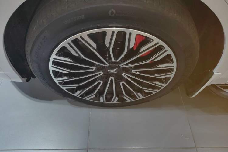 Used VOYAH FREE 2025 Model FREE+ Rear-Drive Qiankun Edition
