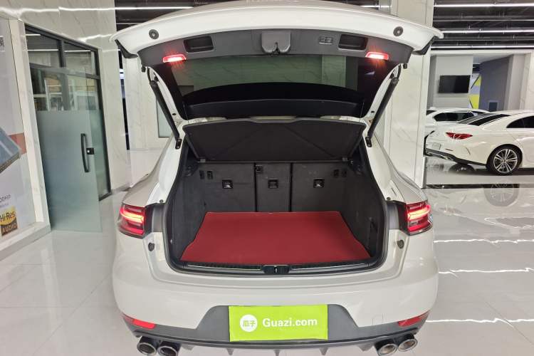 Used Porsche Macan 2021 Macan 2.0T Trunk