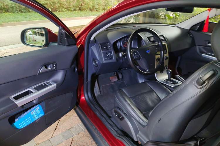 Used Volvo C30 2010 2.0 ZhiShang Version
