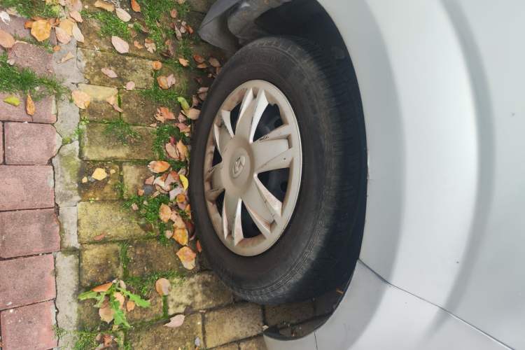 Used BAIC Changhe M50S 2015 1.5L Business Class BJ415B Right Front Wheel Hub