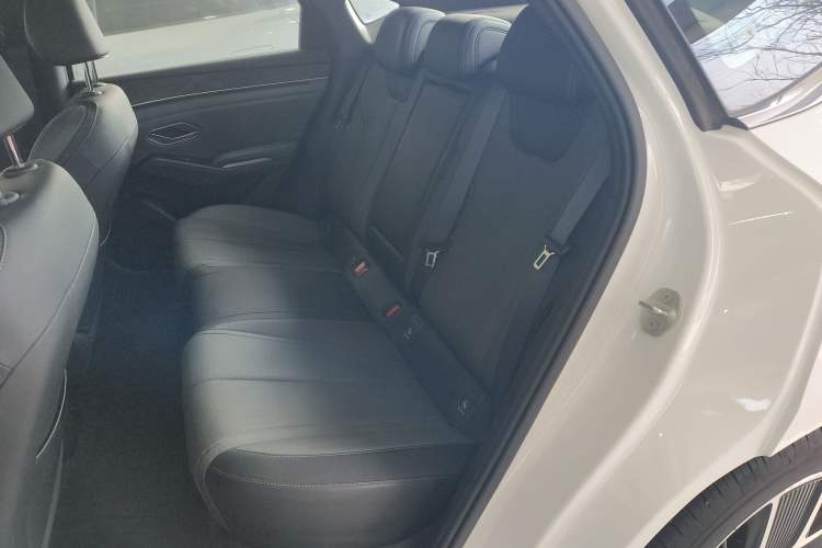 Used BYD Qin L 2025 DM-i Smart Drive 120KM Superior Model Left Rear Seat