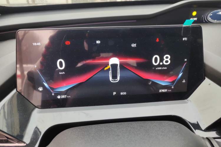 Used CHANGAN OSHAN Z6 2023 Blue Whale 1.5T DCT Smart Navigation Model