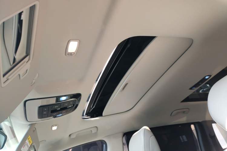 Used Hyundai Custo 2021 380TGDi Smart Love Flagship Edition TOP Premium Headliner