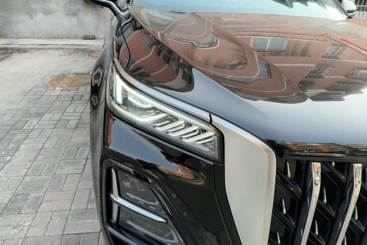 Used Hongqi HS5 2023 2.0T Qixiang Pro Edition
